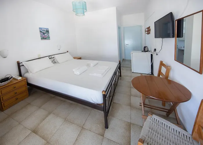 Nikos ゲストハウス ヴォトシ