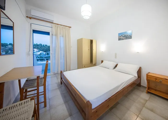 ゲストハウス Nikos ヴォトシ