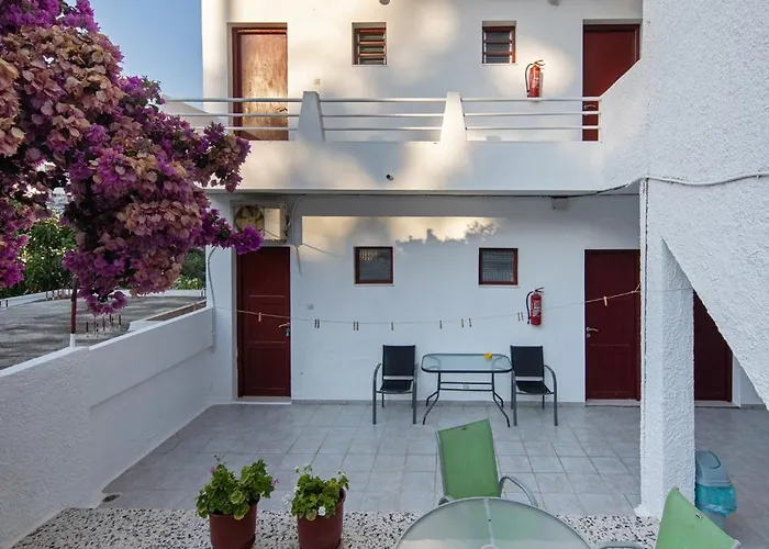 ゲストハウス Nikos ヴォトシ