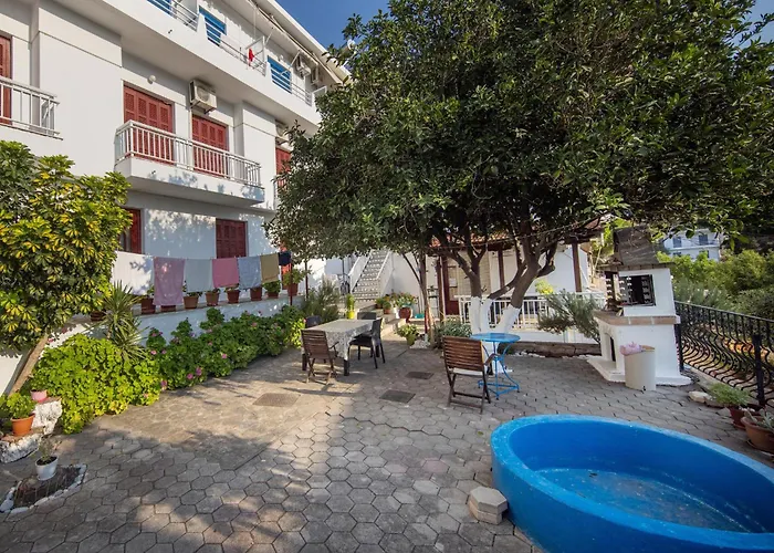 Nikos ゲストハウス