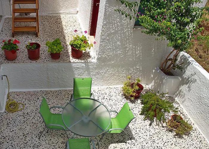 Nikos ゲストハウス ヴォトシ